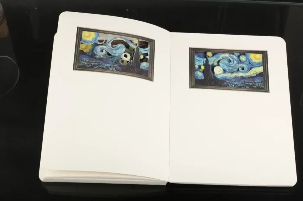 Zápisník s 3D motivem obrazu Vincenta van Gogha