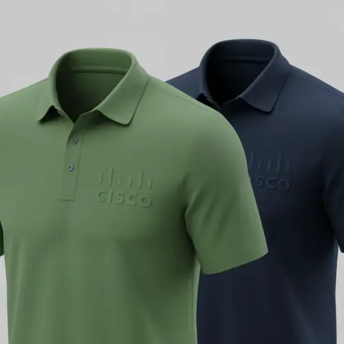 Bílá polokošile Cisco s decentním embosovaným logem - moderní merch